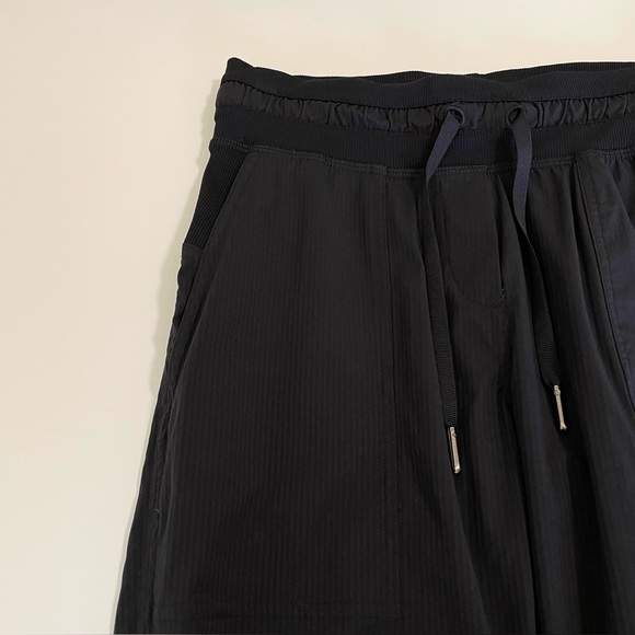 Lululemon Dance Studio Crop 25” Lightweight Performance Pant Black 4 - Picture 13 of 16